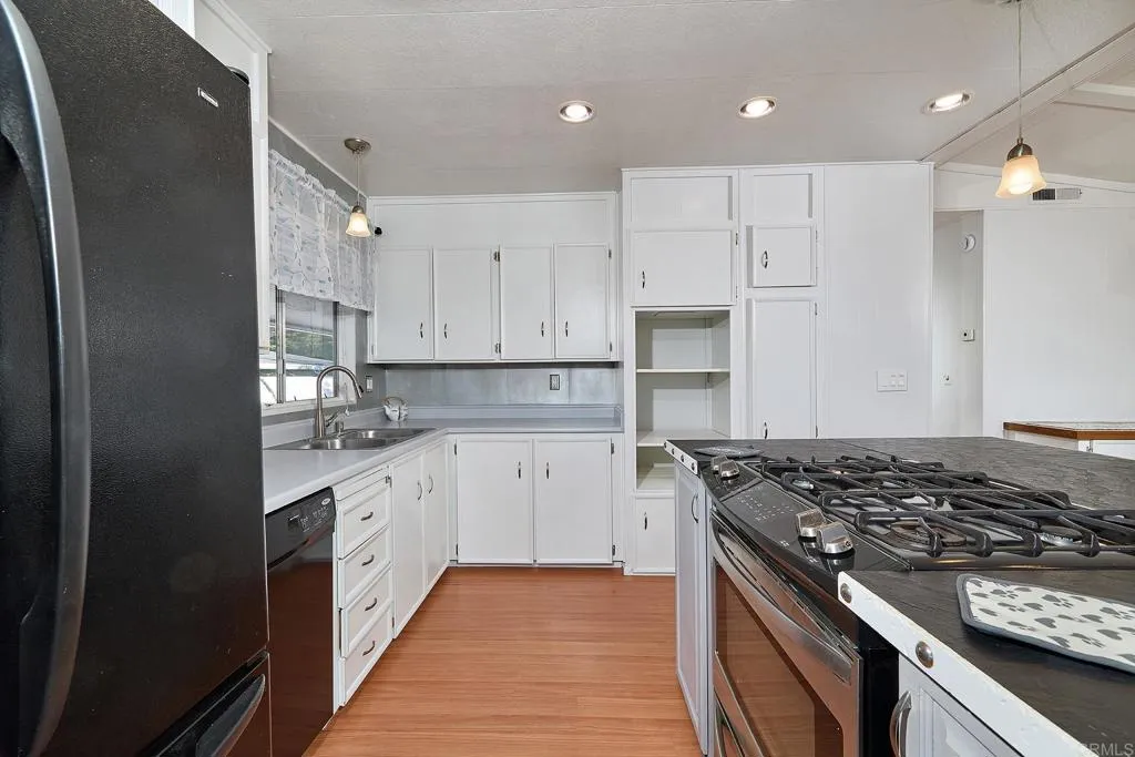 1195 La Moree Road Unit 42