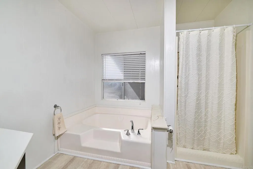 1195 La Moree Road Unit 42