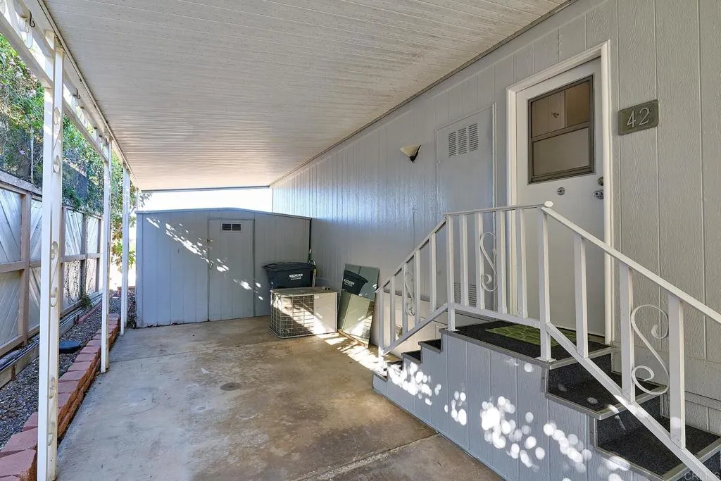 1195 La Moree Road Unit 42