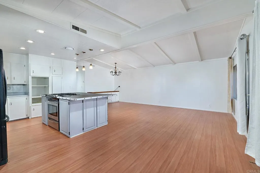 1195 La Moree Road Unit 42