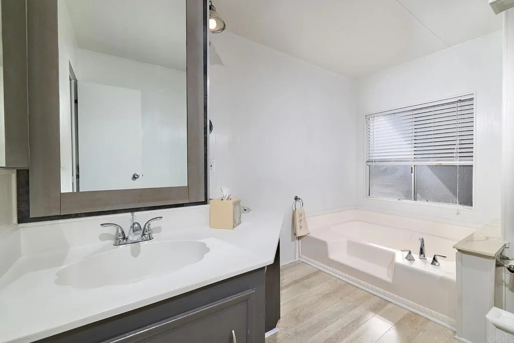 1195 La Moree Road Unit 42