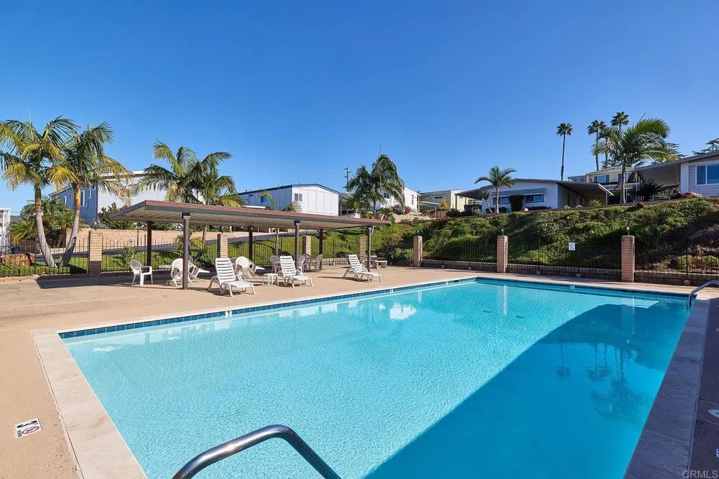 1195 La Moree Road Unit 42