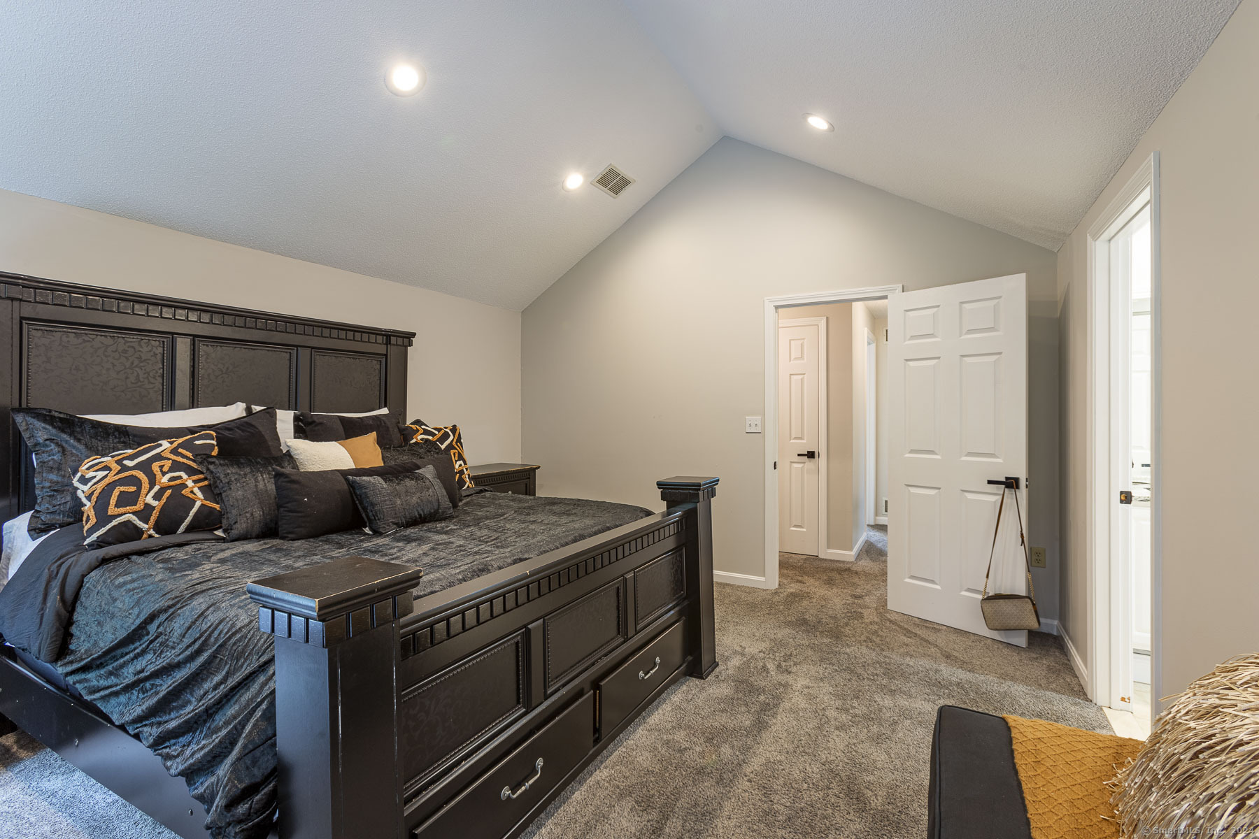 30 Dennison Ridge