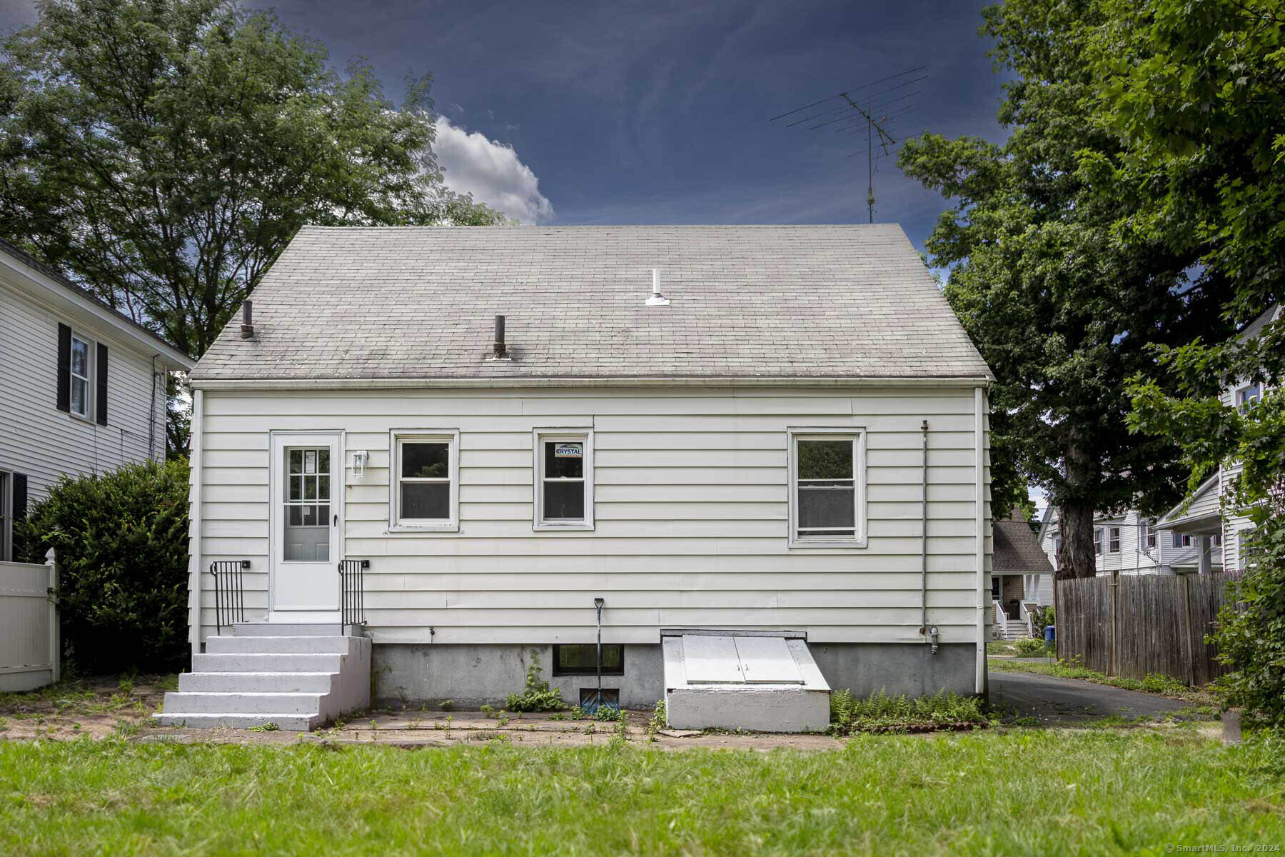29 Benton Street