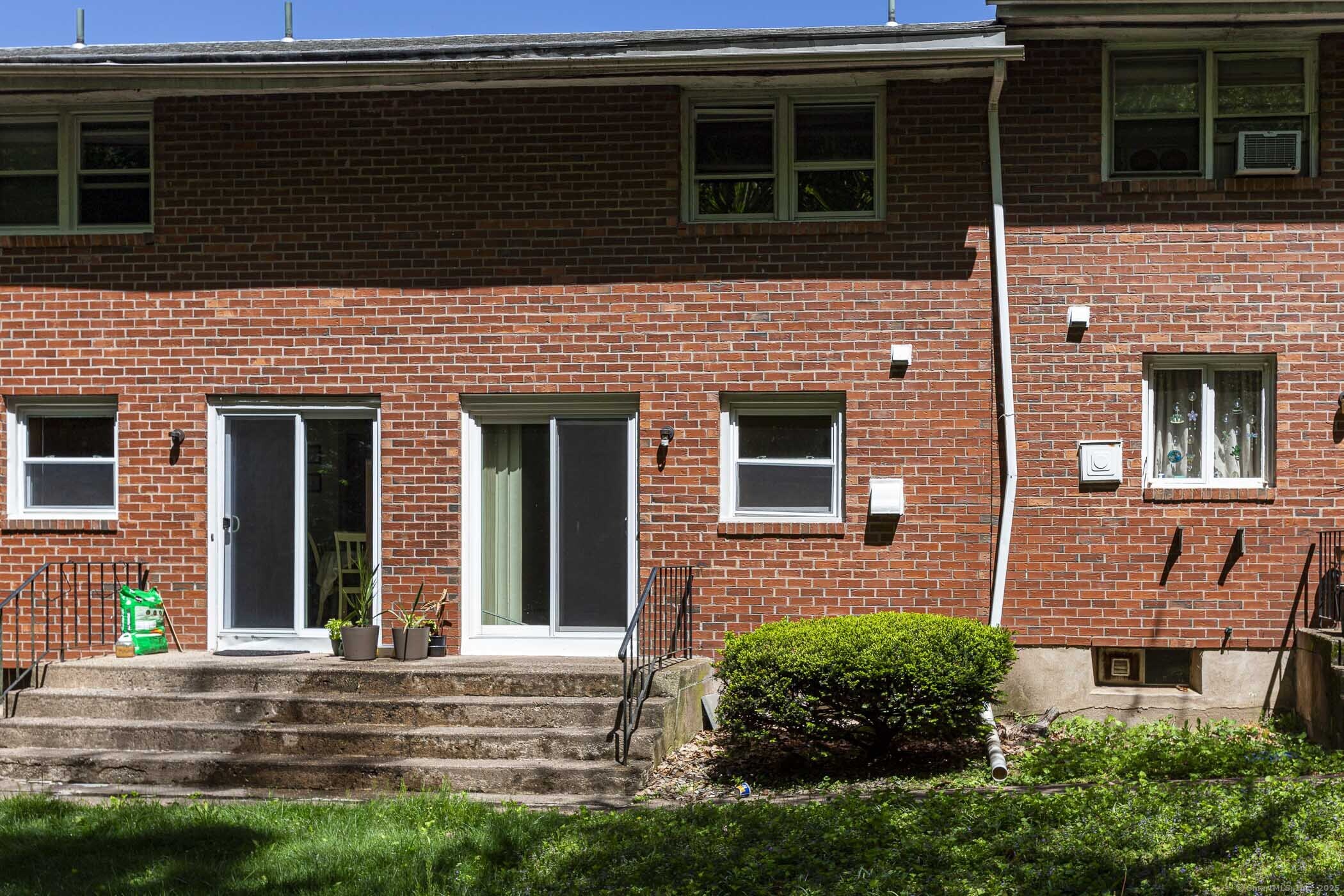 476 Woodbridge Street APT 9