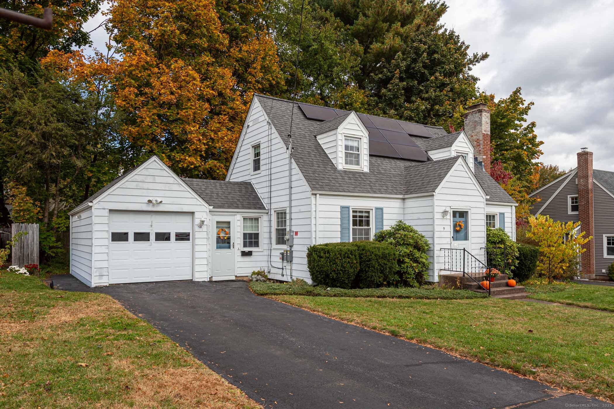 9 Deepwood Drive