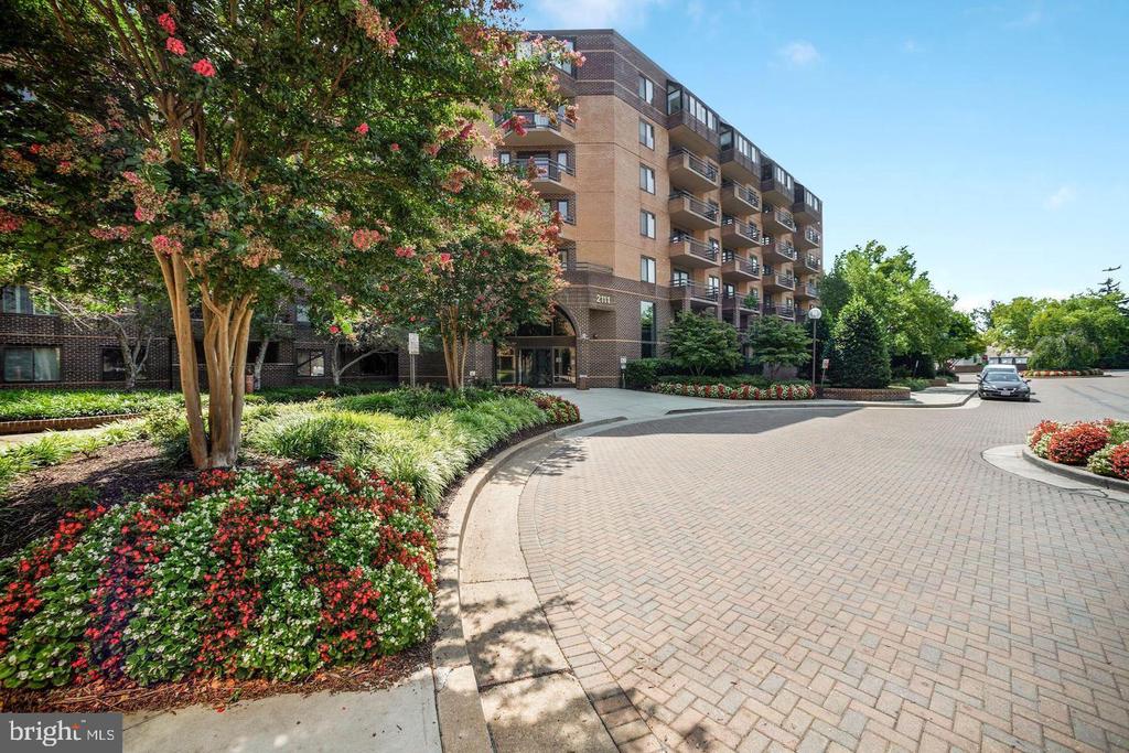 2111 WISCONSIN AVENUE NW Unit: 317