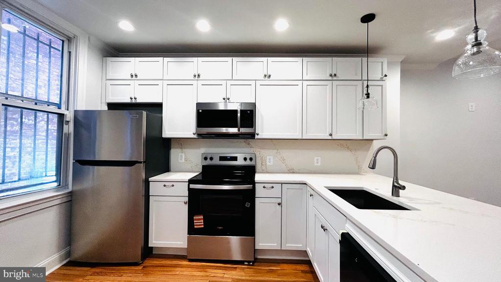 1724 18TH STREET NW Unit: UNIT 1