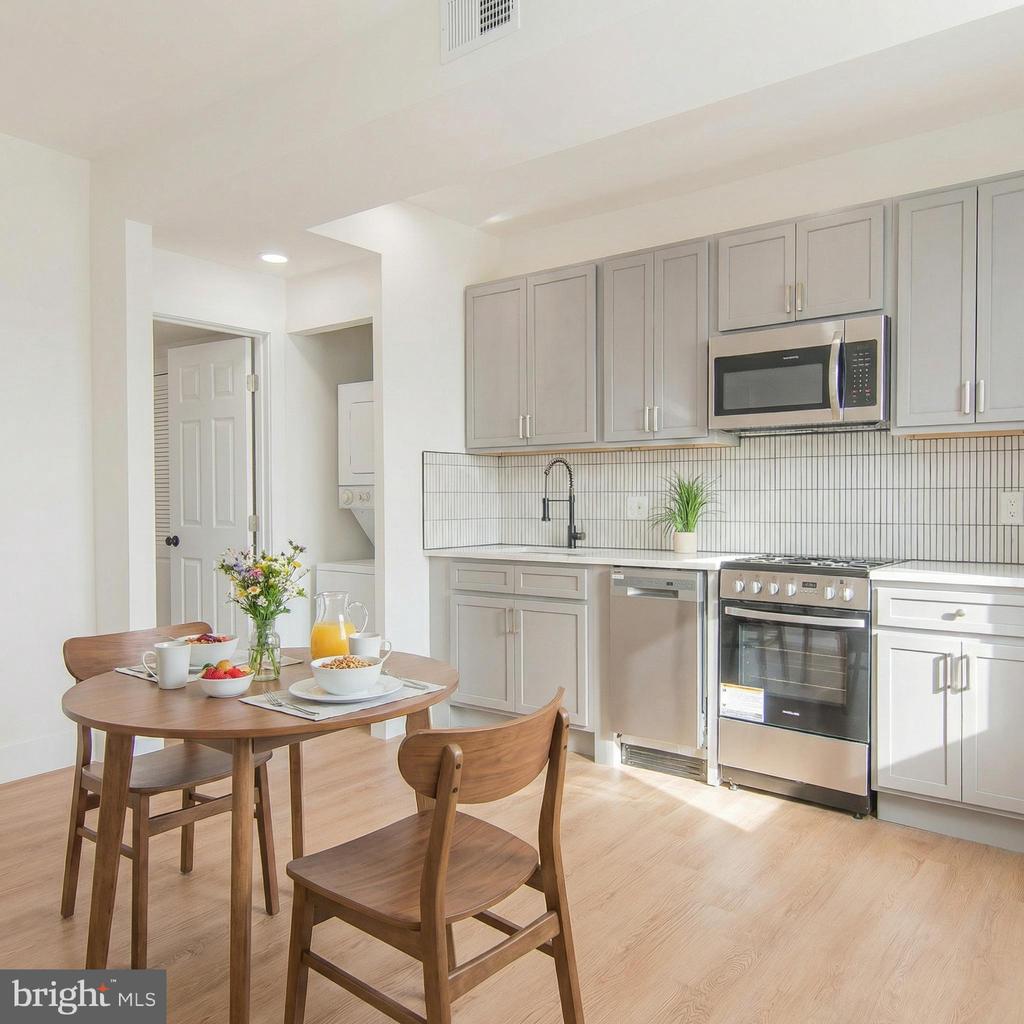 1629 WEST VIRGINIA NE Unit: 3