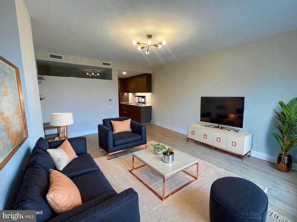 1211 SE VAN STREET SE Unit: 1010