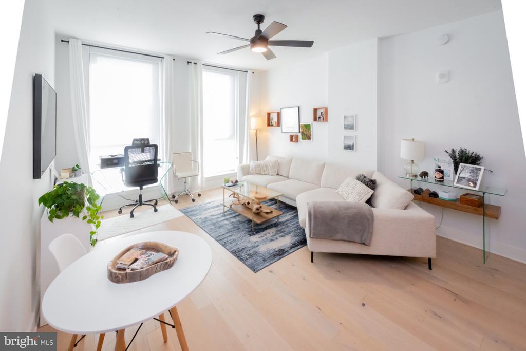 1211 VAN STREET SE Unit: 1210