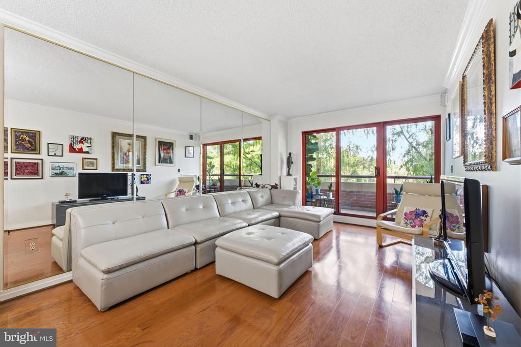 2301 N N STREET NW Unit: 302