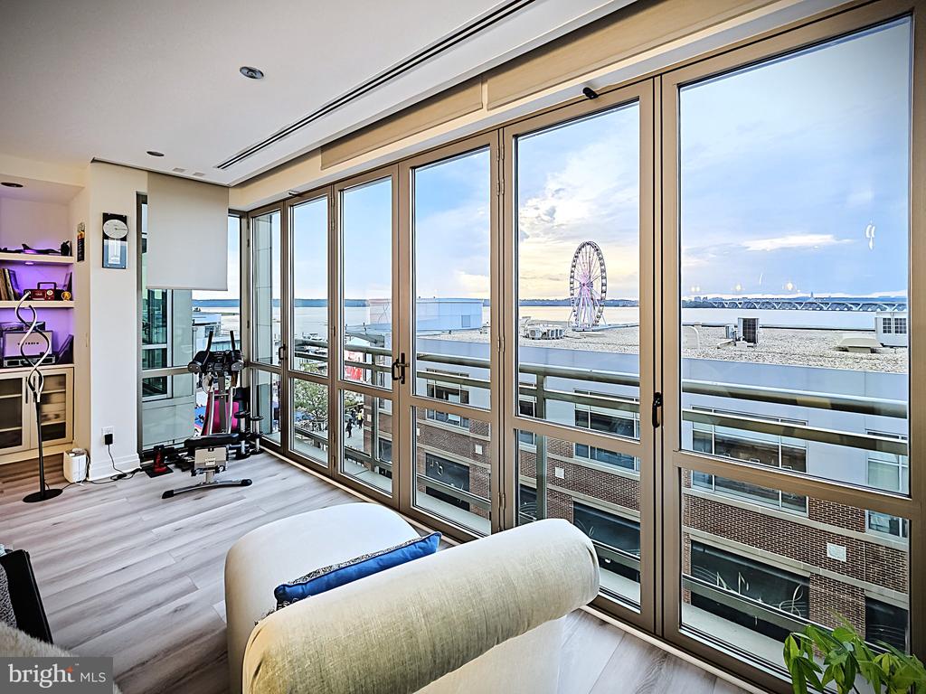 139 WATERFRONT STREET Unit: 306