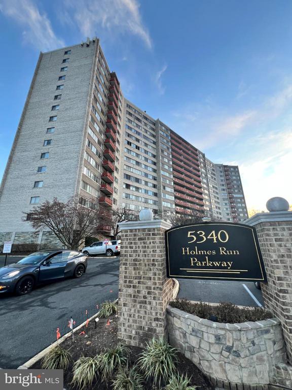 5340 HOLMES RUN PARKWAY Unit: 119