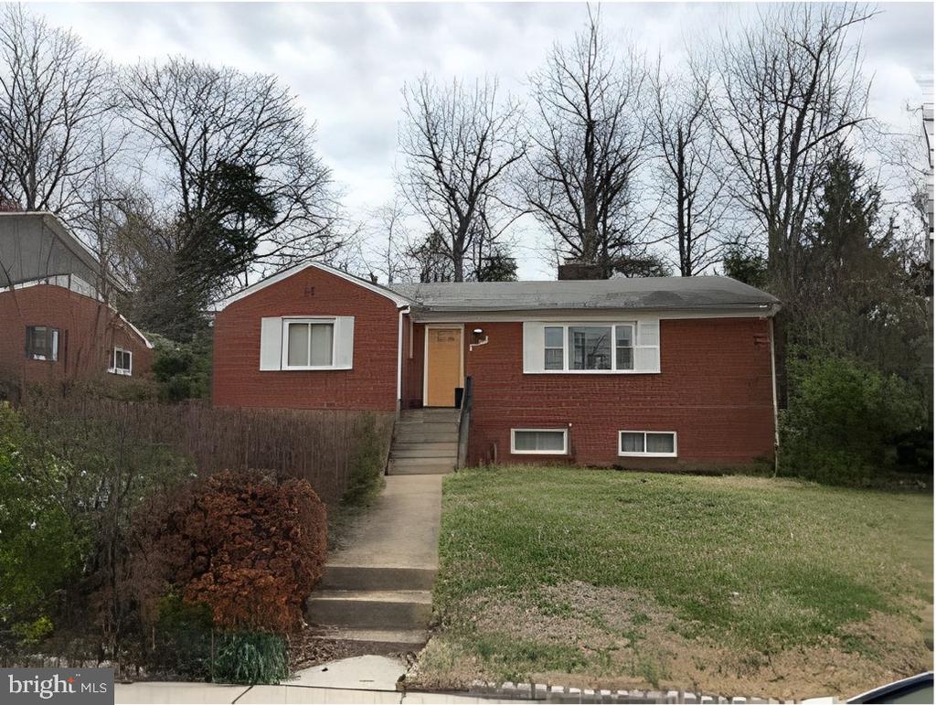 1203 TRINITY DRIVE