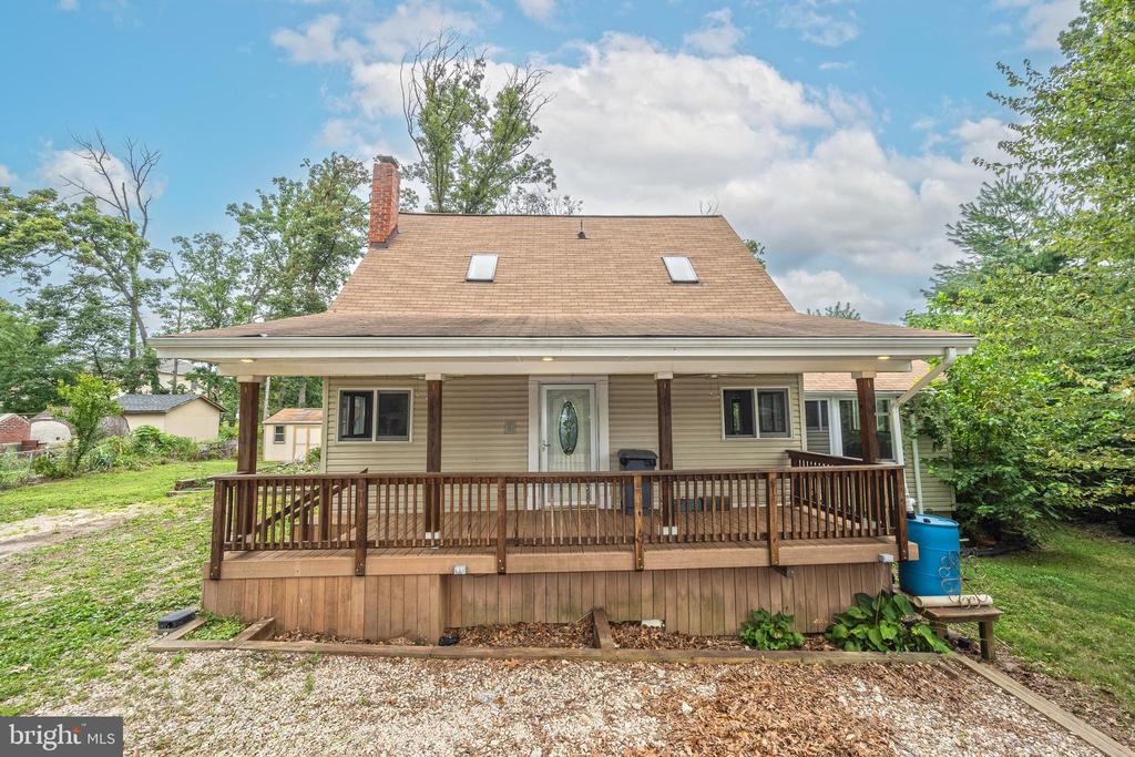 4127 BENNETT DRIVE