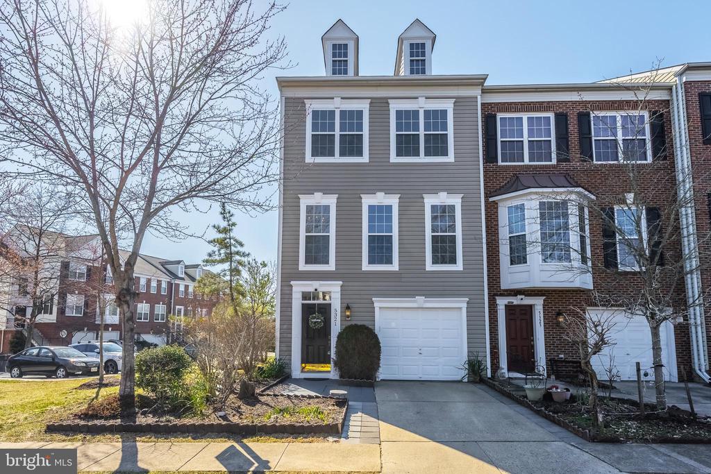5321 CRIMSON SKY COURT