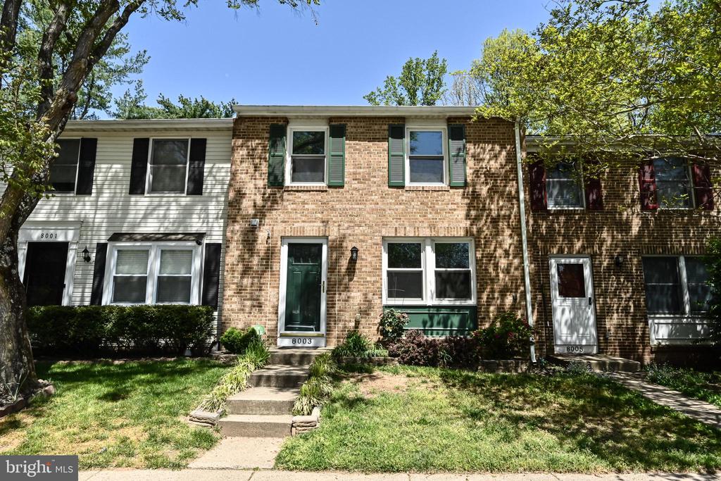 8003 STEEPLE CHASE COURT