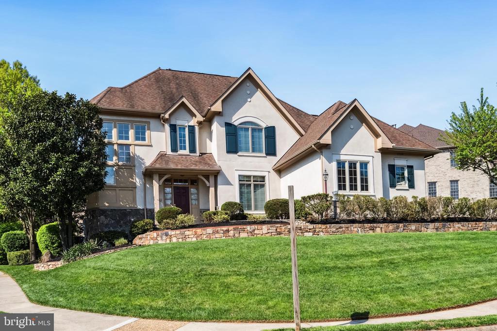 1546 WELLINGHAM COURT