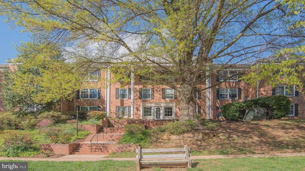7640 TREMAYNE PLACE Unit: 105