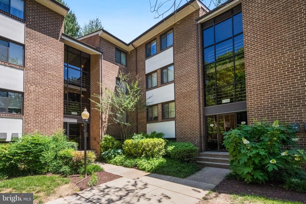 1550 NORTHGATE SQUARE Unit: 12B