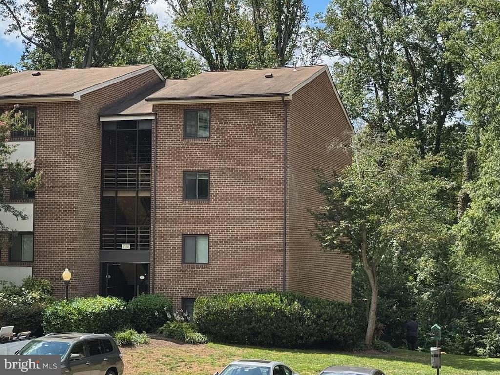 1536 NORTHGATE SQUARE Unit: 22A