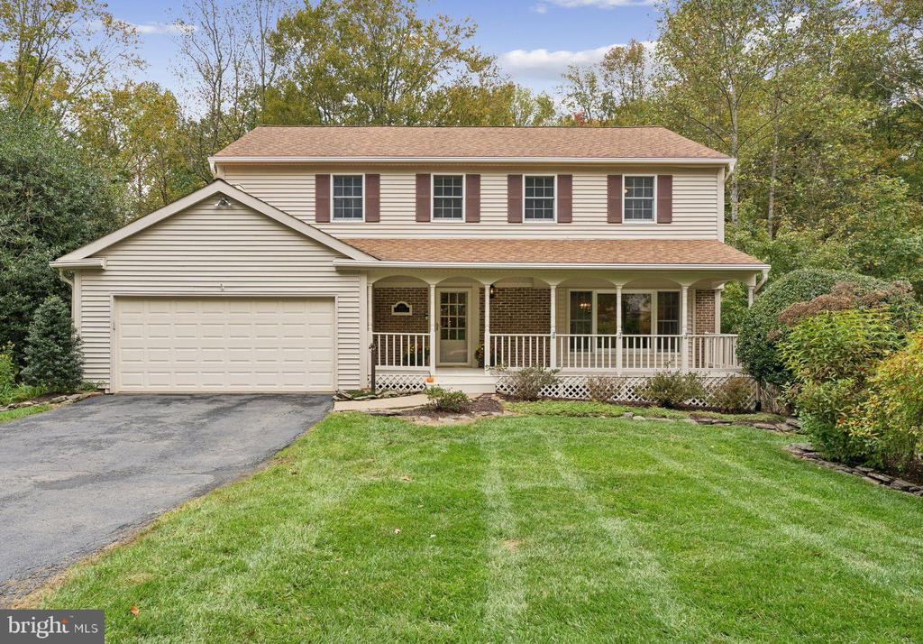 9211 BEACHWAY LANE