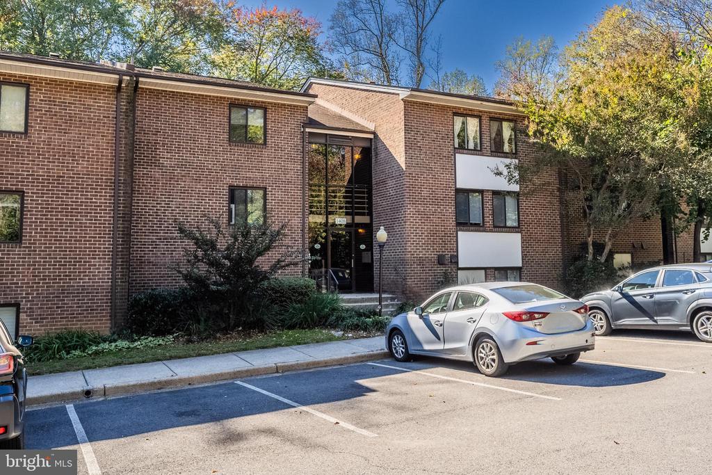 1408 NORTHGATE SQUARE Unit: 22B