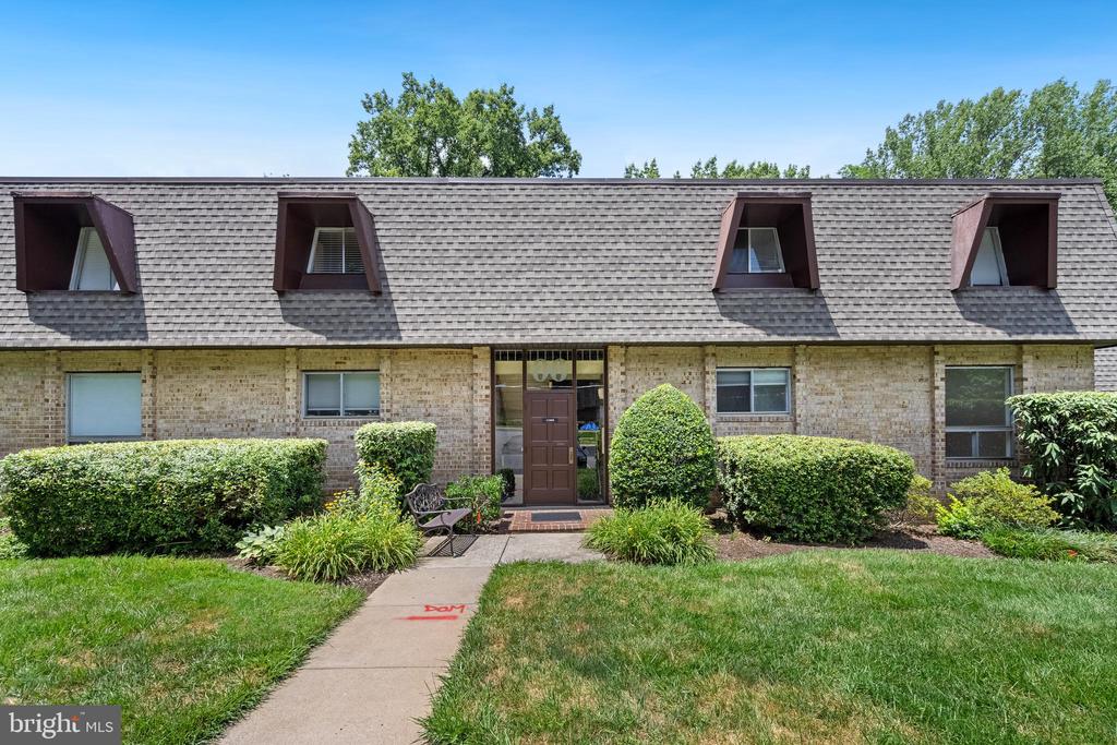 11606 VANTAGE HILL ROAD Unit: 12B