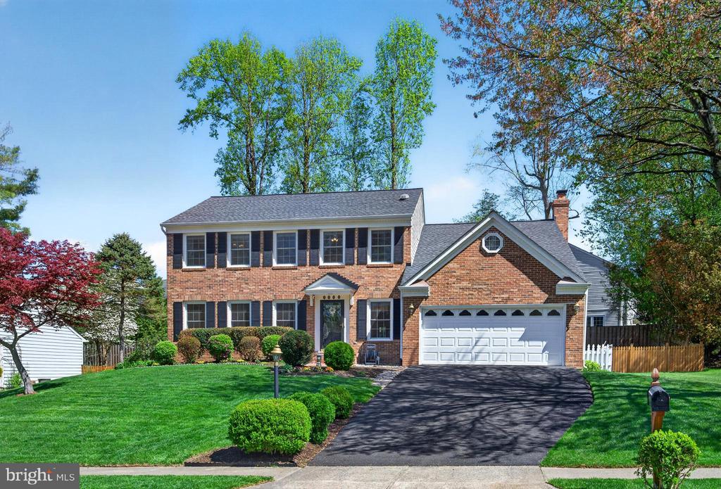 9589 BURNT OAK DRIVE
