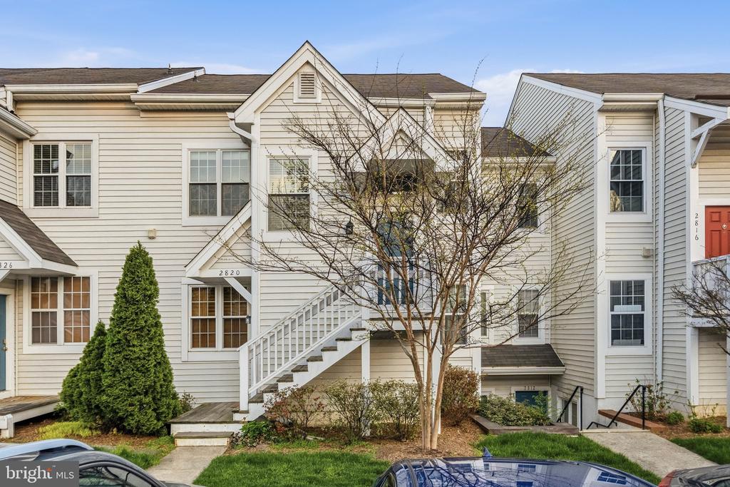 2822 YARLING COURT