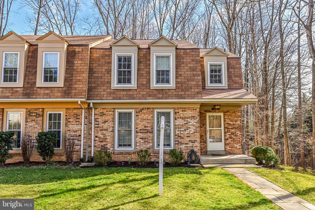 9929 HEMLOCK WOODS LANE