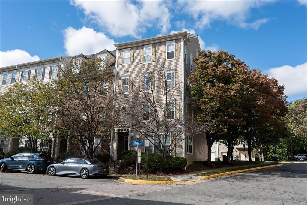 8044 GENEA WAY Unit: 43