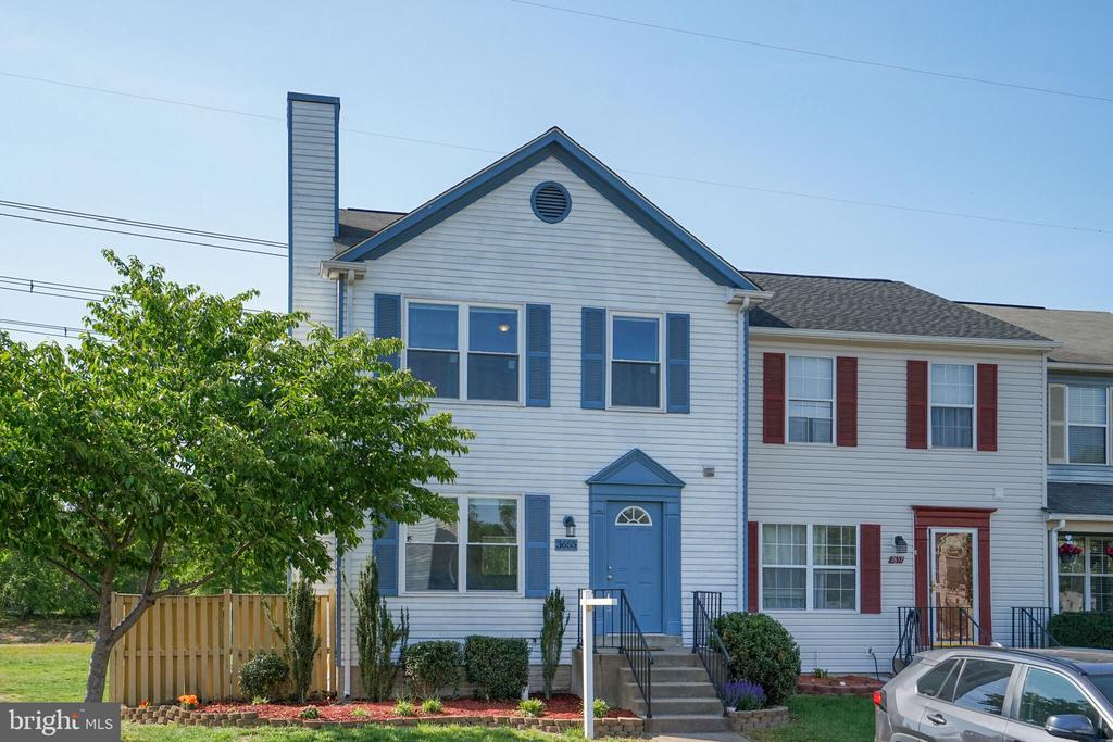 3655 DAHLGREN PLACE