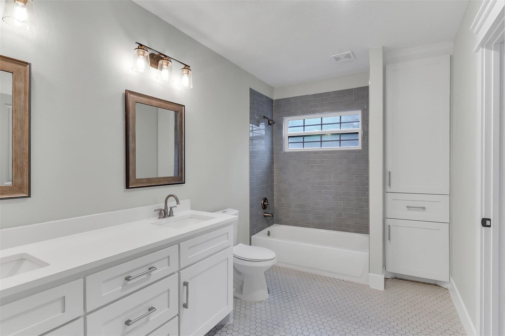 711 French River Circle