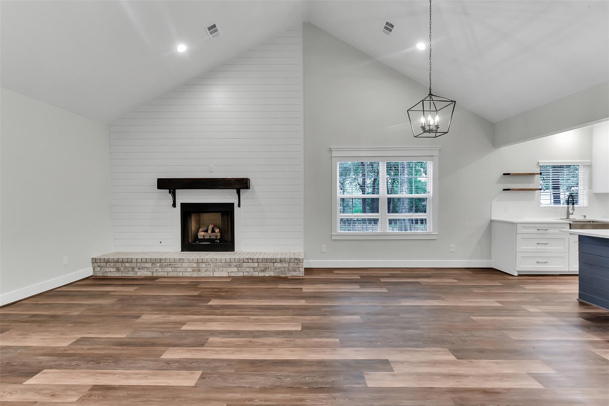 711 French River Circle
