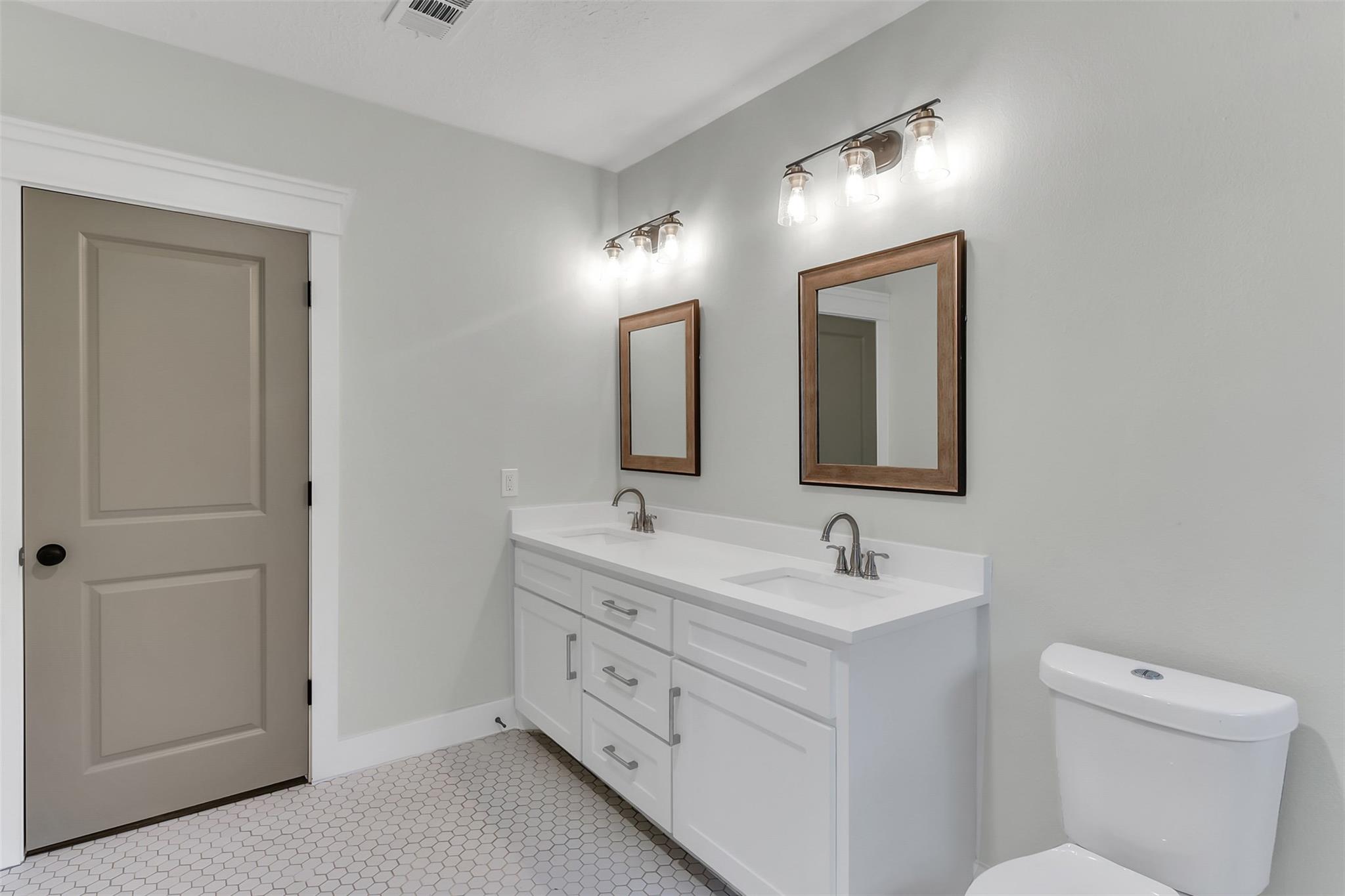 711 French River Circle