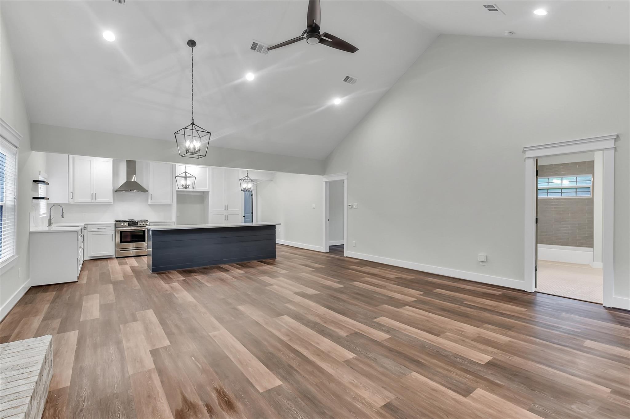 711 French River Circle