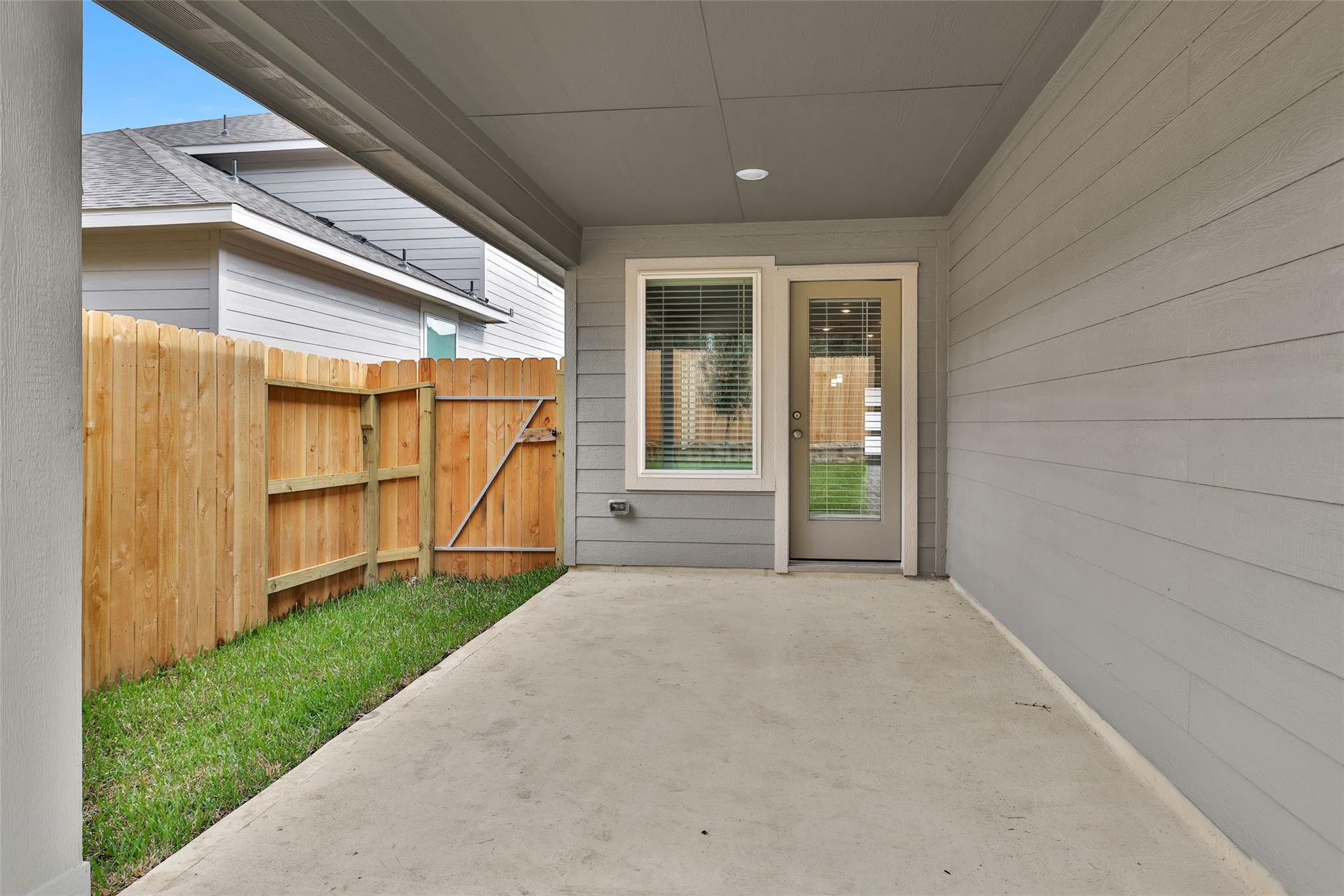 18095 Martin Pines Dr