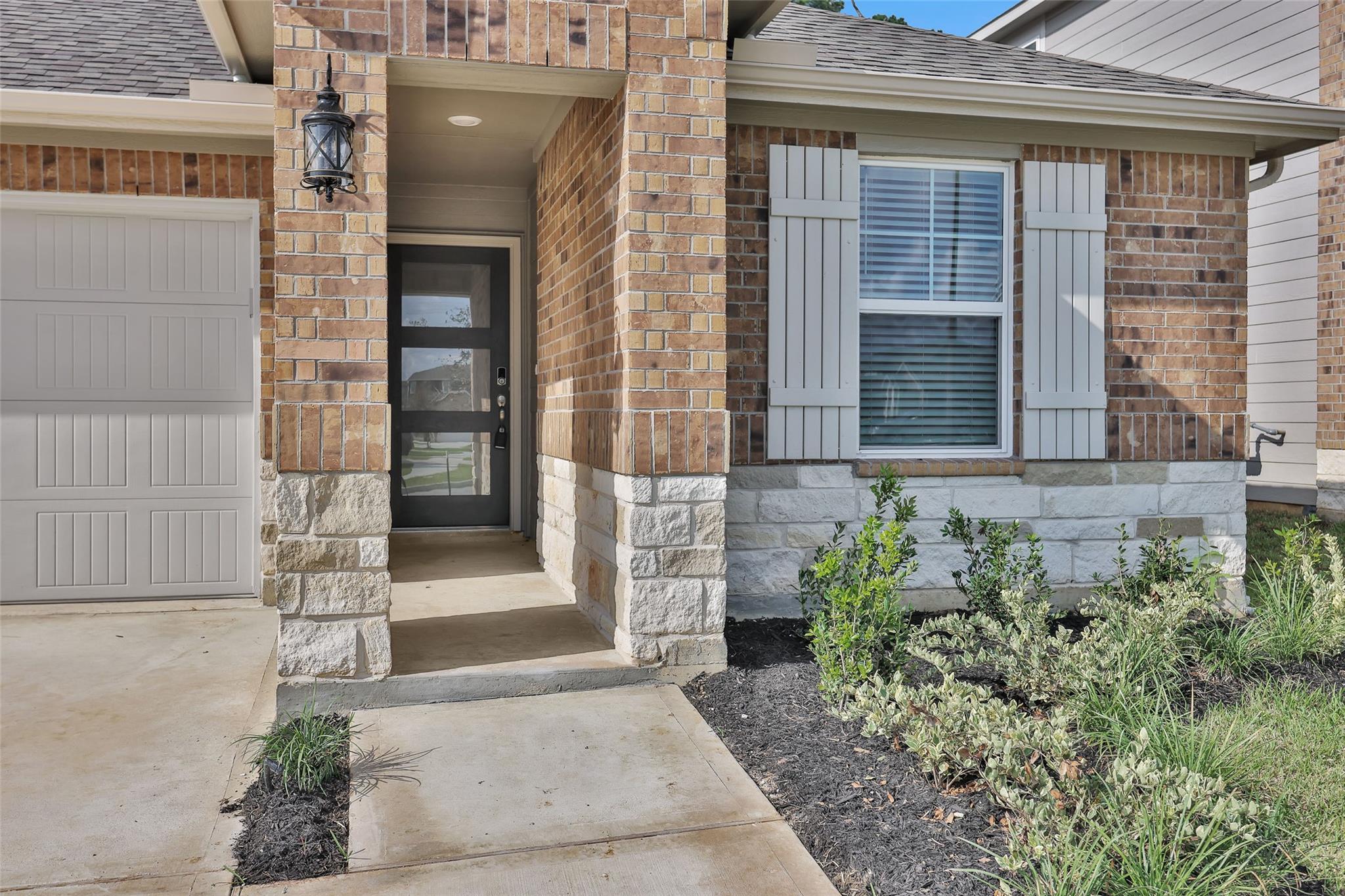 18095 Martin Pines Dr