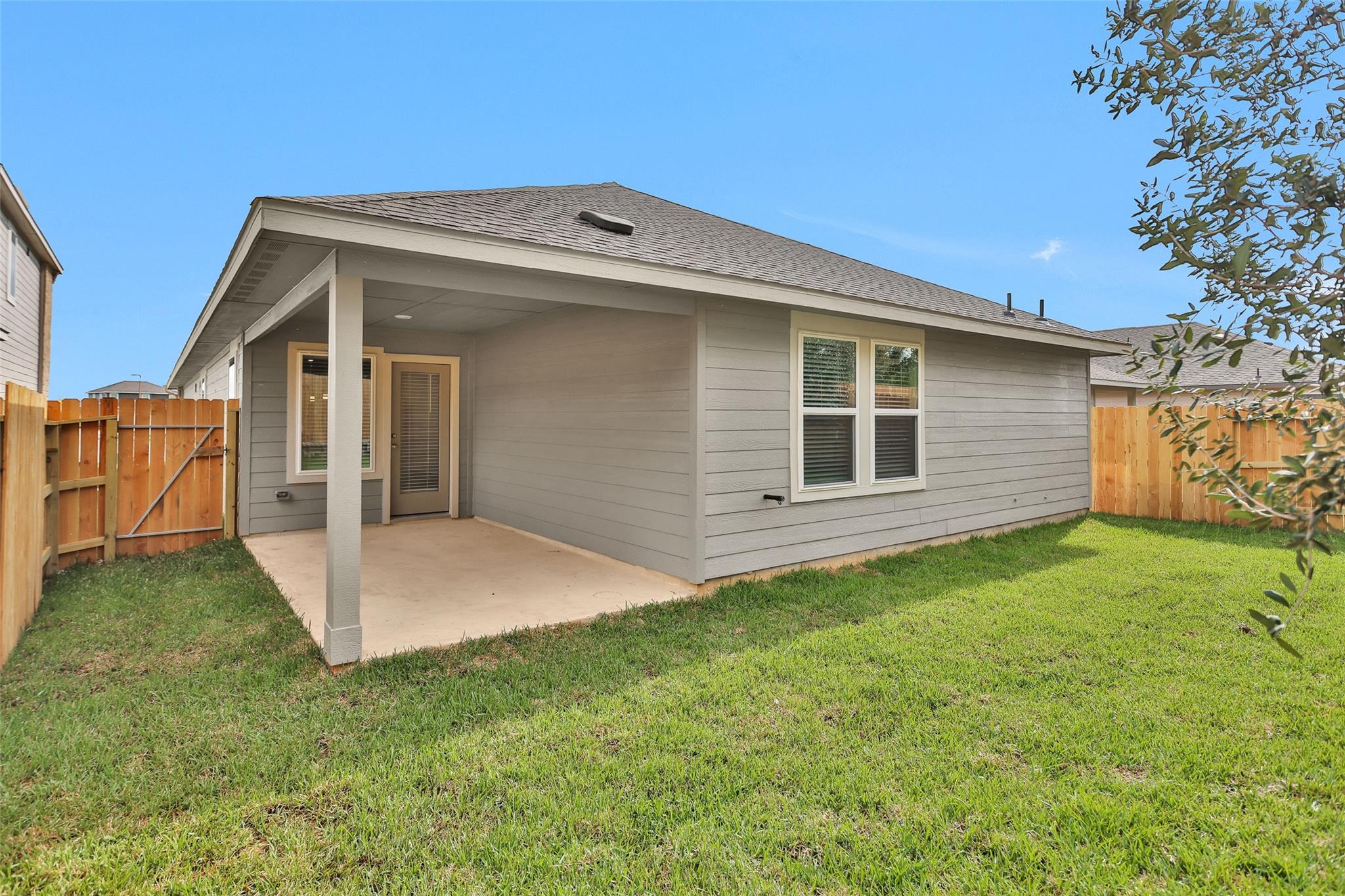 18095 Martin Pines Dr