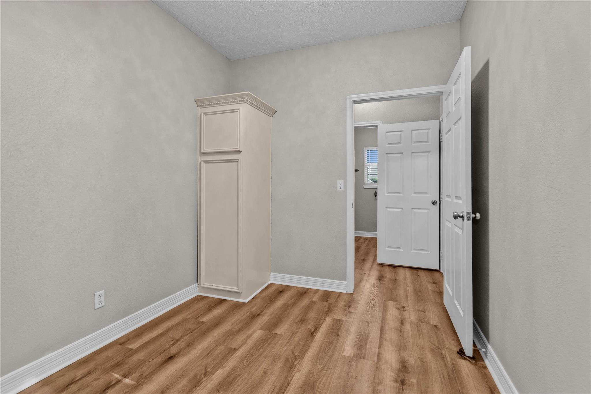 1187 Oak Lane