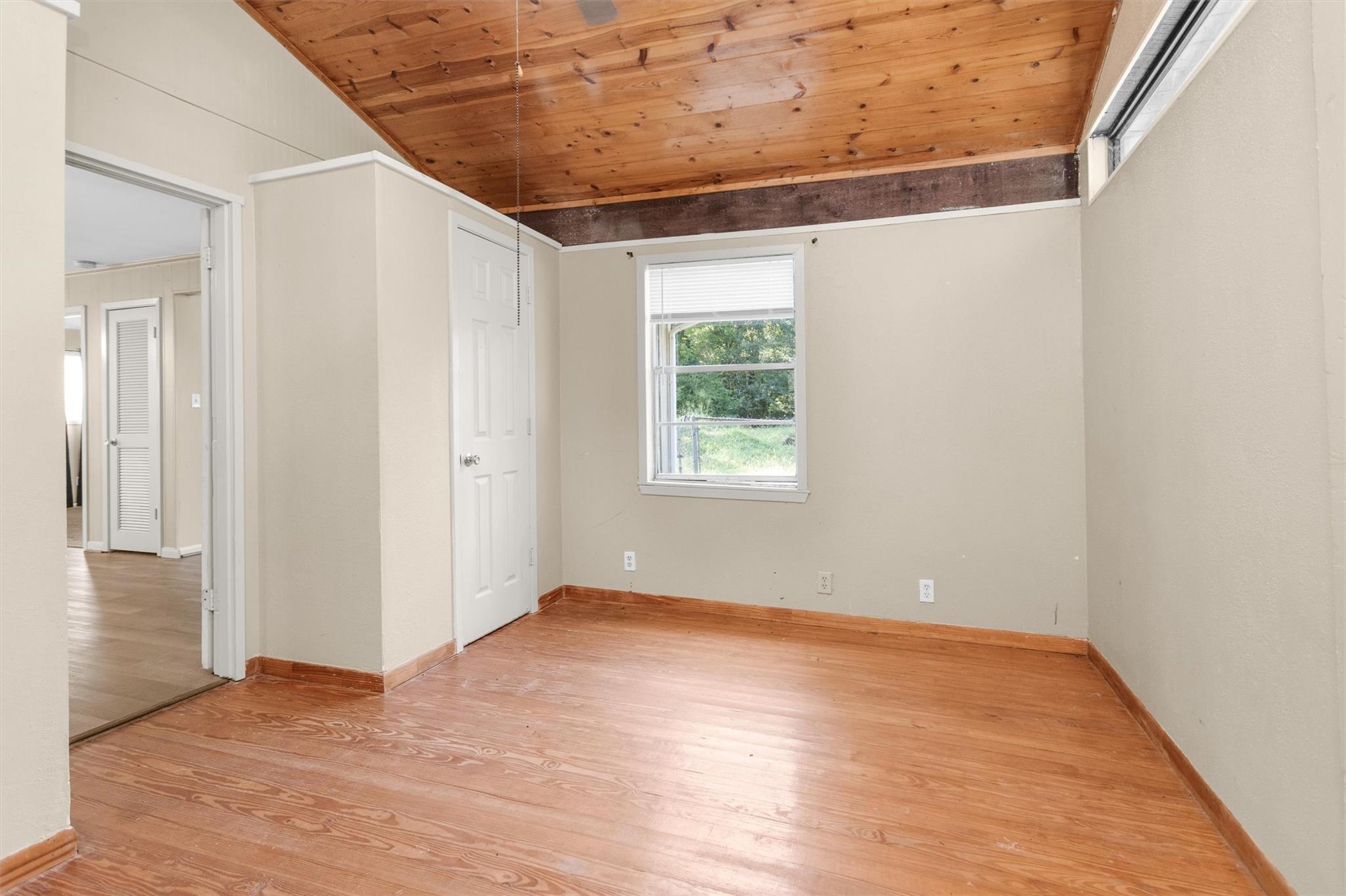 4967 Lazy Lane