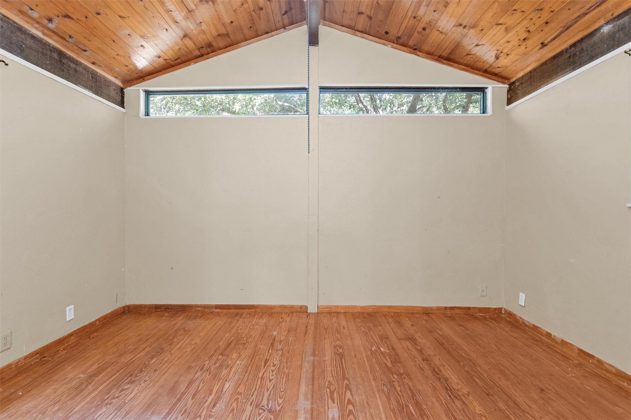 4967 Lazy Lane