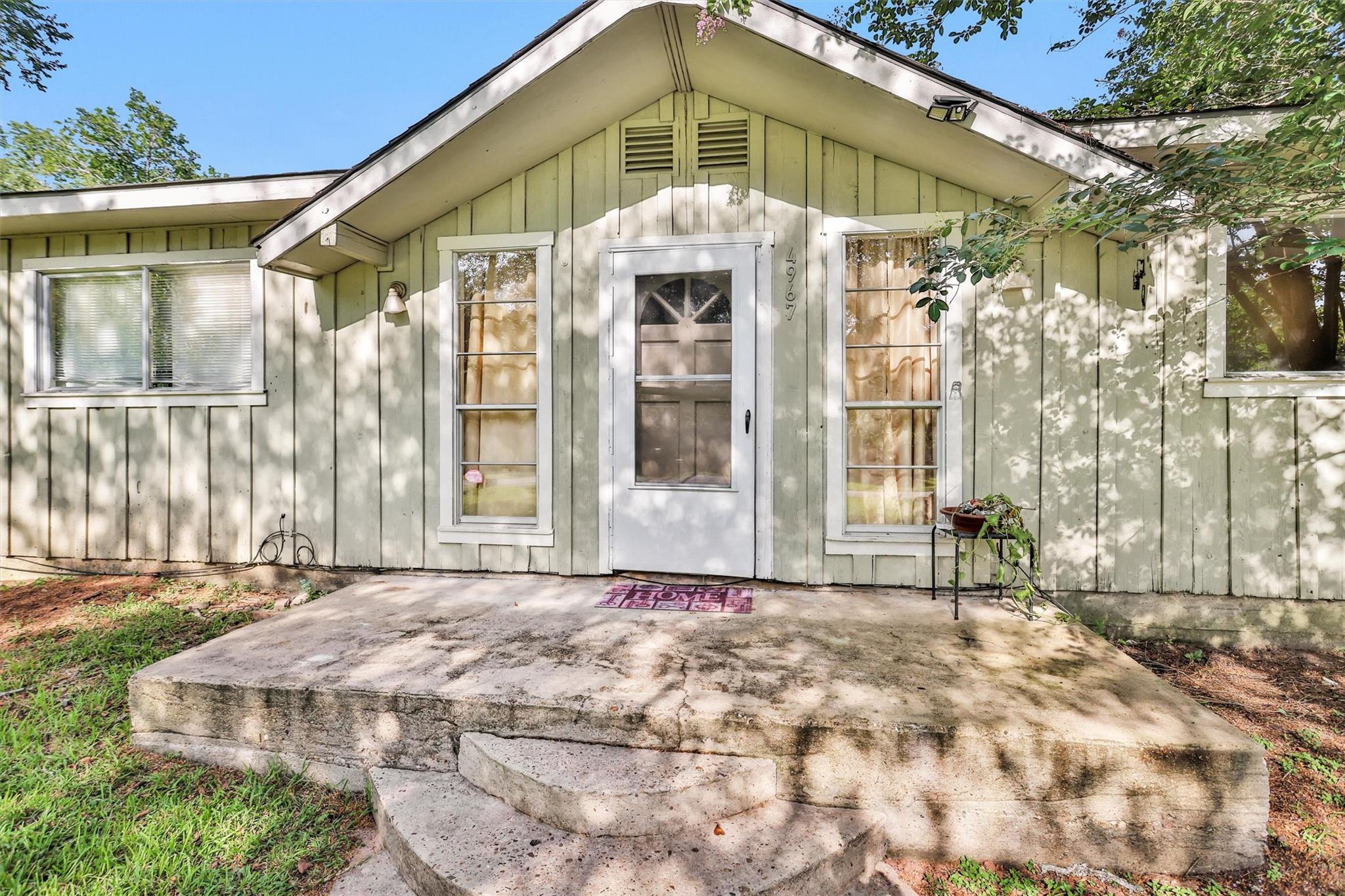 4967 Lazy Lane