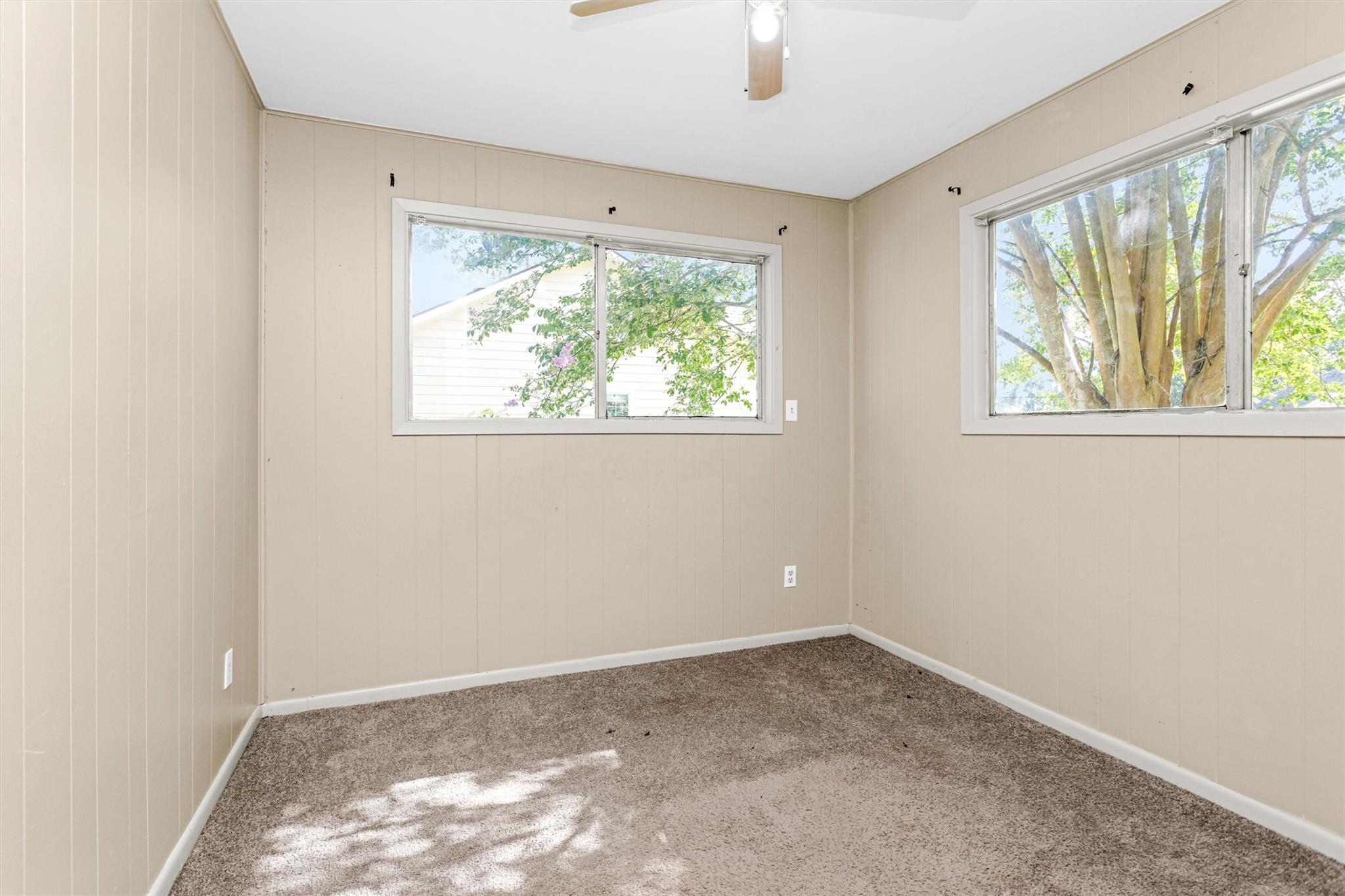 4967 Lazy Lane
