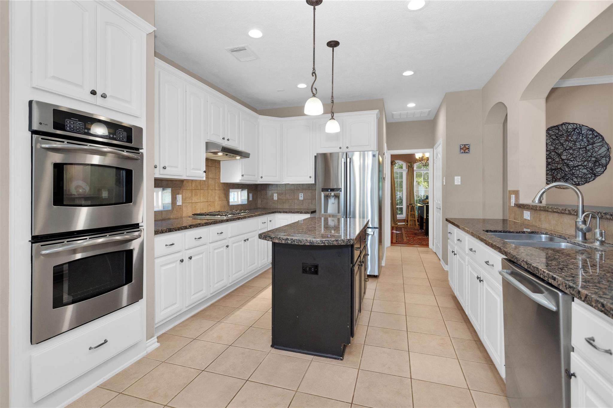 138 S Evangeline Oaks Circle