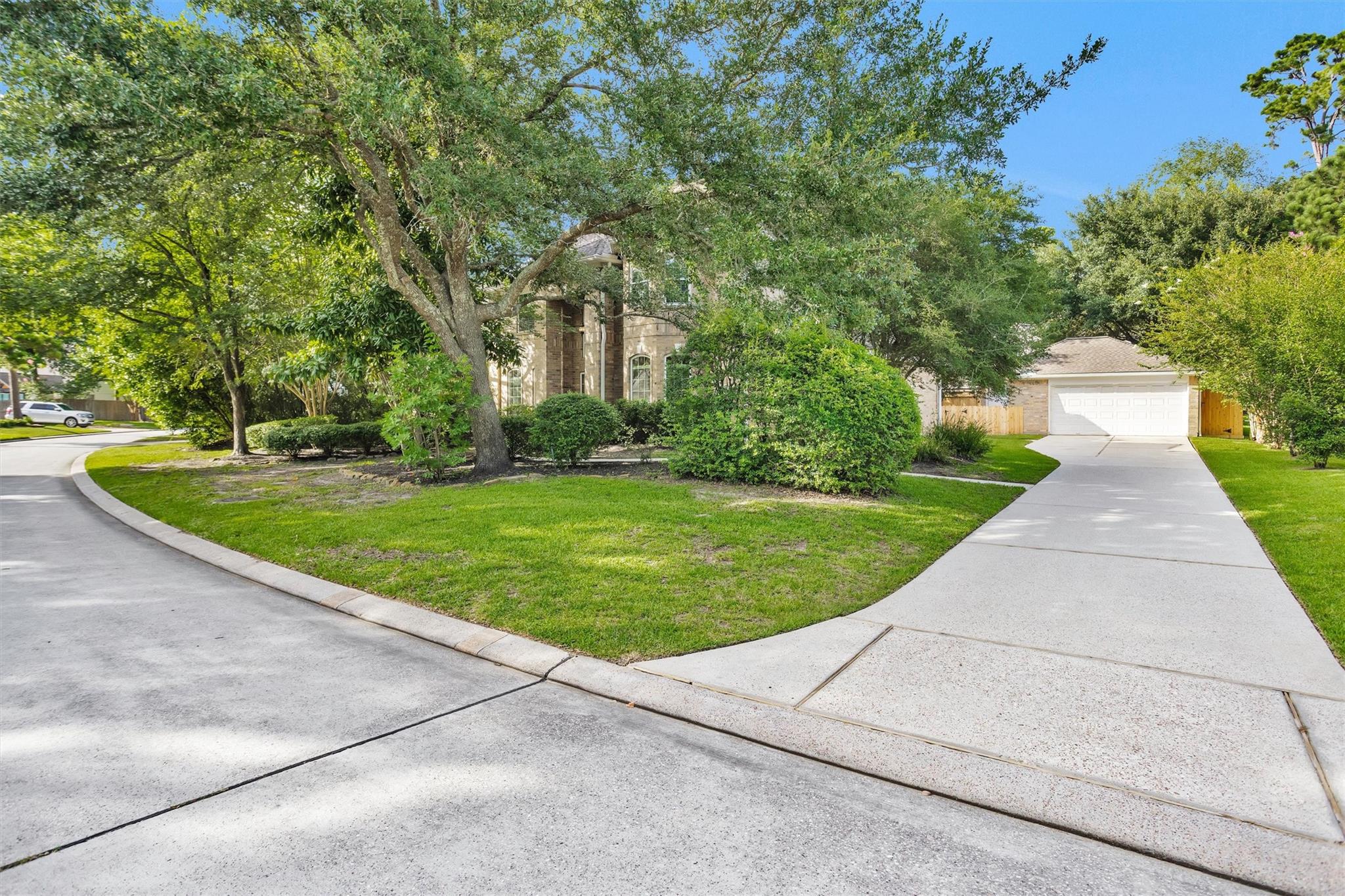 138 S Evangeline Oaks Circle