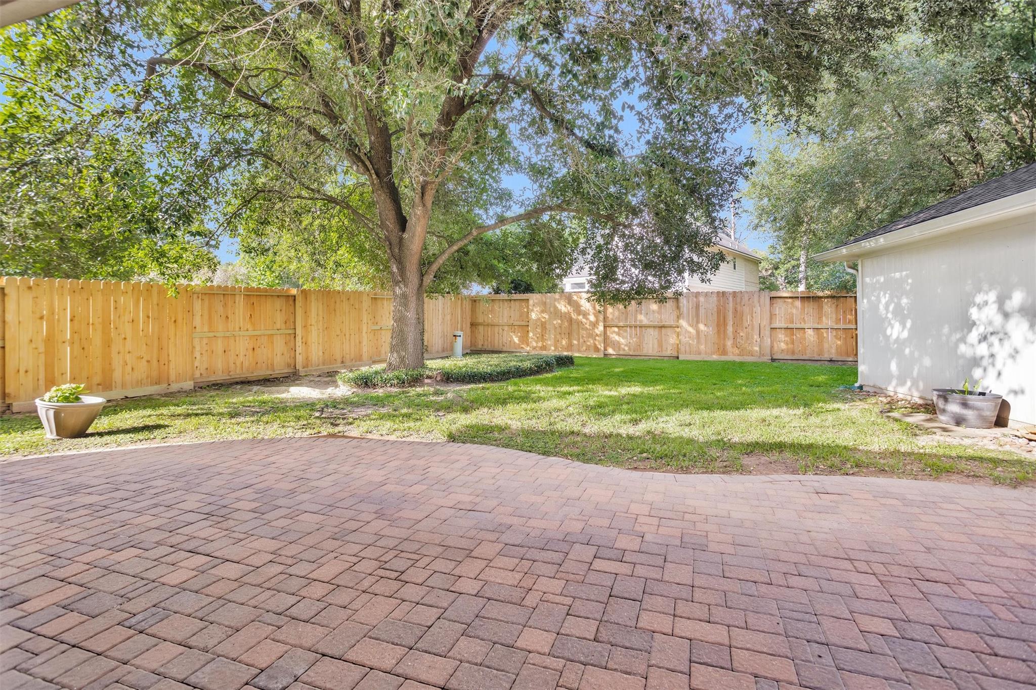 138 S Evangeline Oaks Circle