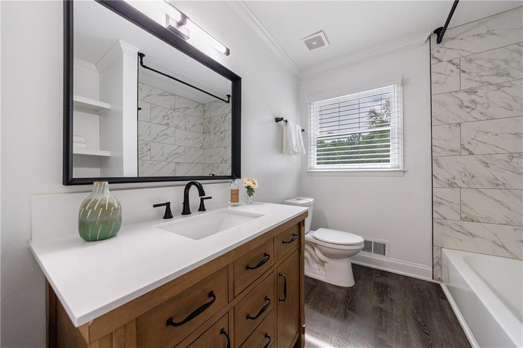 1600 Donna Street SW